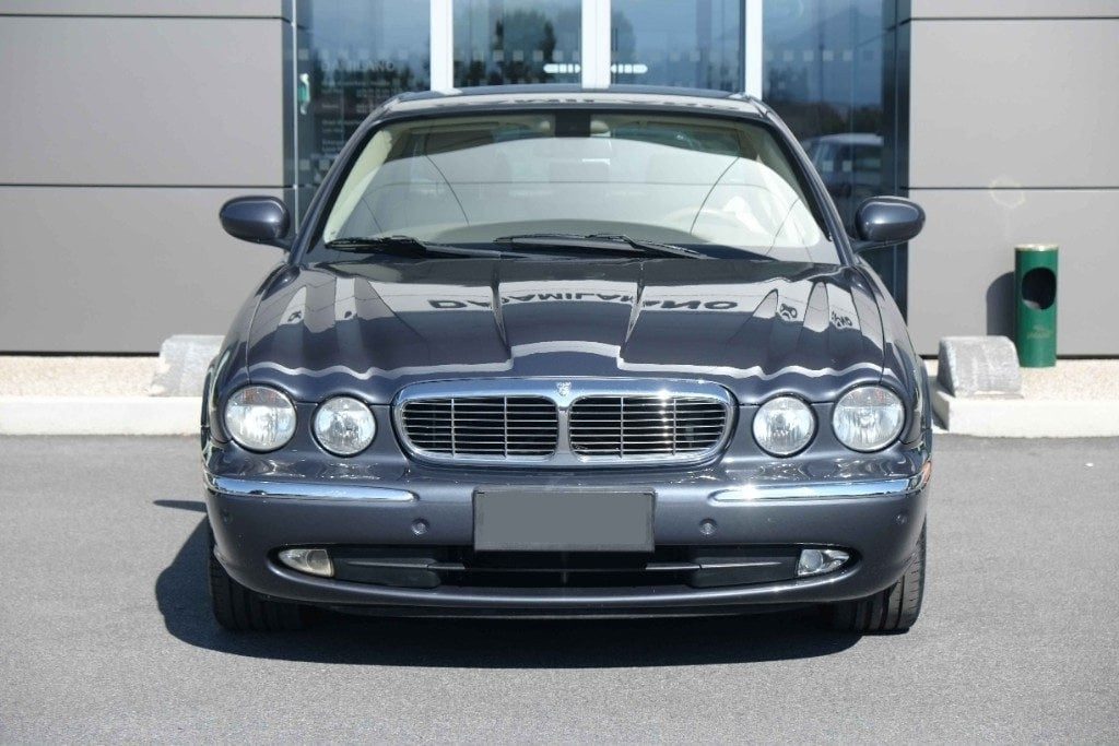 JAGUAR XJ 2.7 D V6 cat Executive - 8