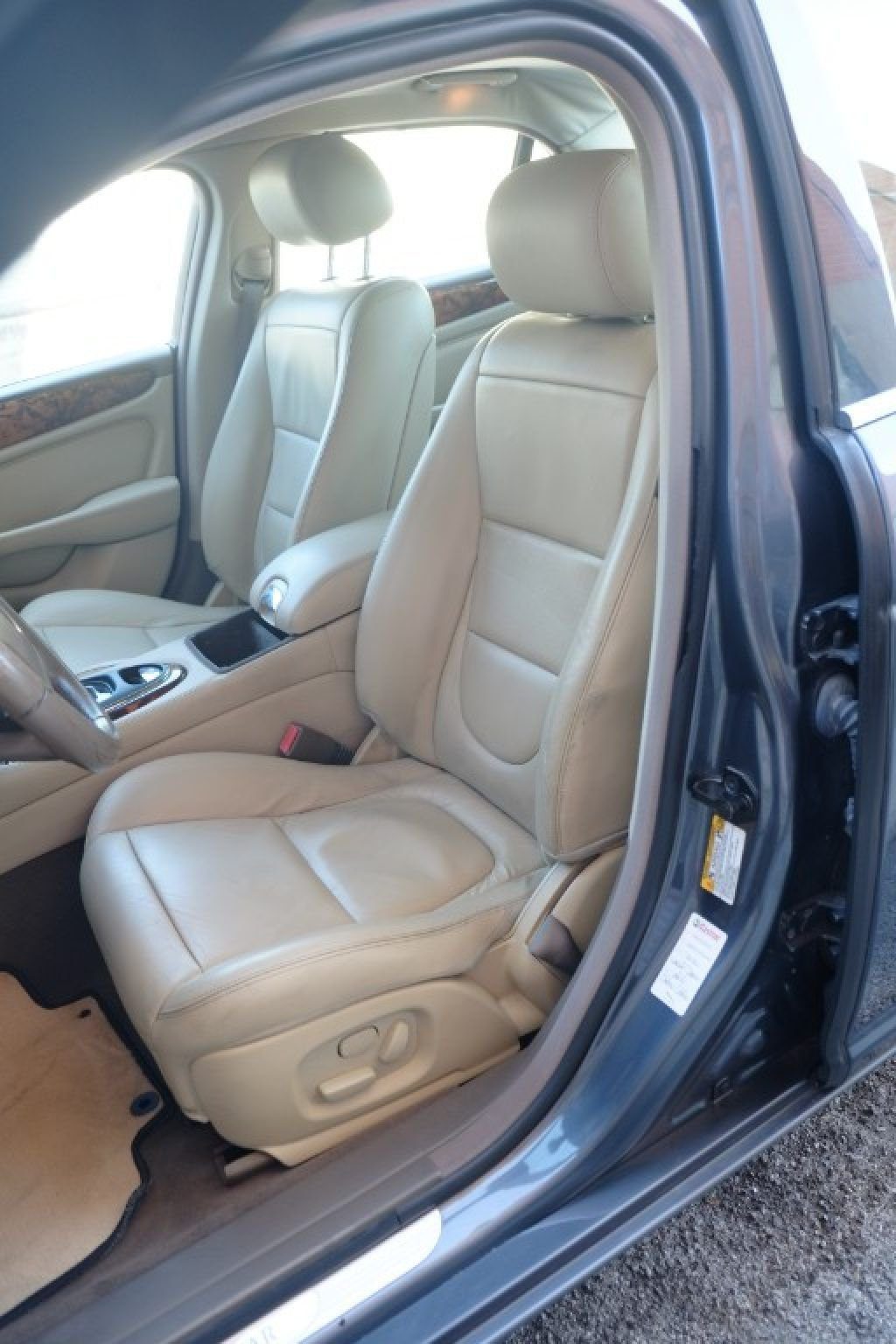 JAGUAR XJ 2.7 D V6 cat Executive - 11