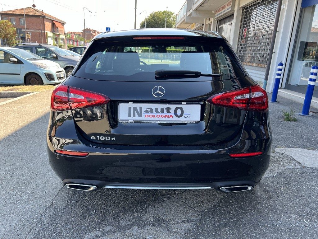 Foto MERCEDES-BENZ A 180 d Automatic 4p. Executive UNICO PROPRIETARIO usato Bologna