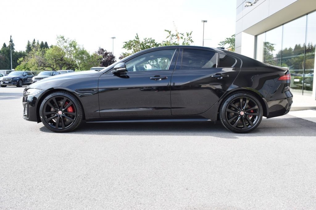 JAGUAR XE JAGUAR XE AWD Limited Edition 204 PS Auto - 4