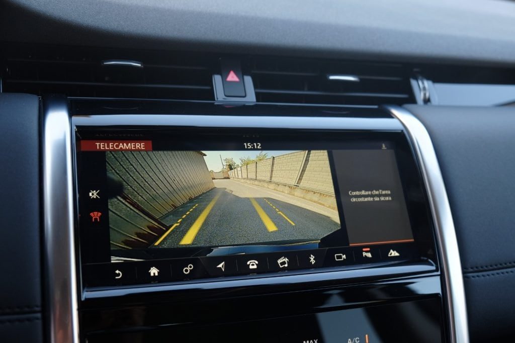 LAND ROVER Discovery Sport 2.0D AWD Auto S - BLACK PACK - - 17