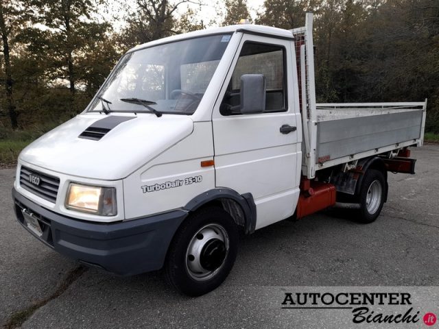 IVECO Daily CASSONE TRILATERALE 