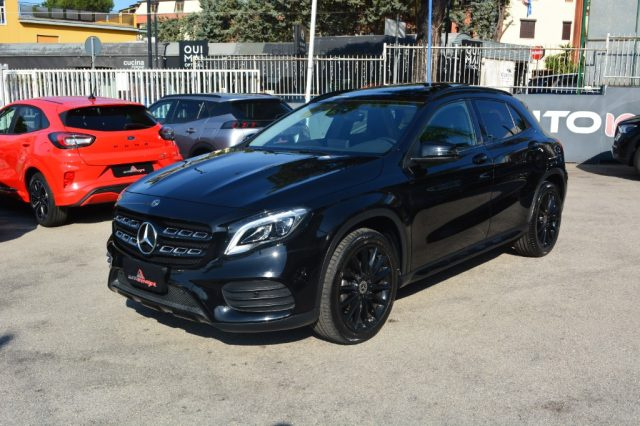 MERCEDES-BENZ GLA 200 d Automatic Premium 