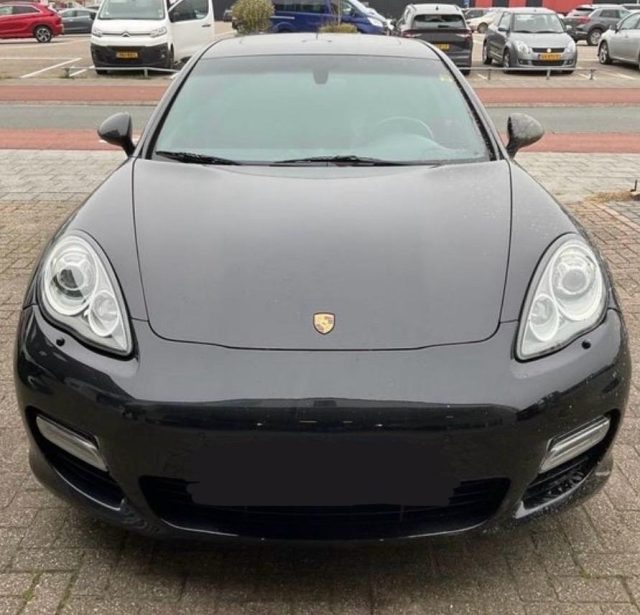 PORSCHE Panamera 4.8 Turbo 