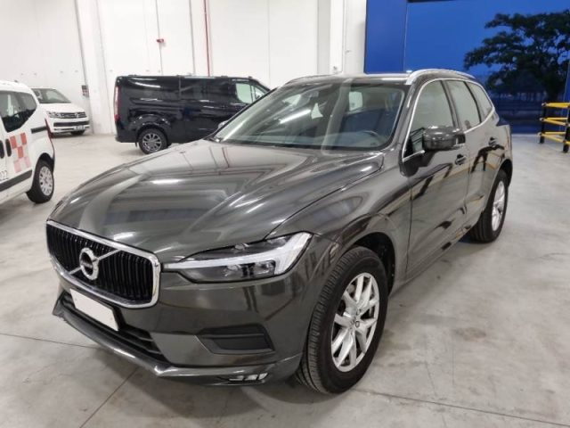 VOLVO XC60 B4 (d) AWD Geartronic Momentum Pro 