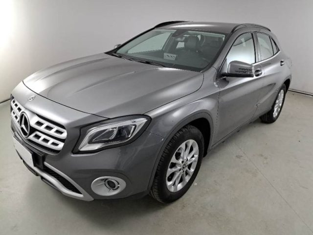 MERCEDES-BENZ GLA 200 d Automatic Business 