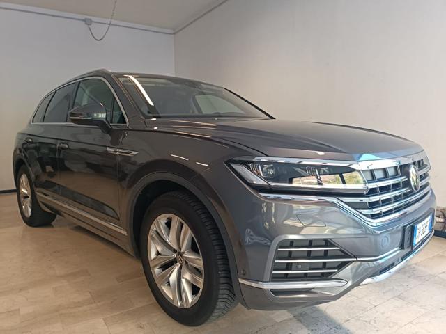 VOLKSWAGEN Touareg Grigio scuro perlato