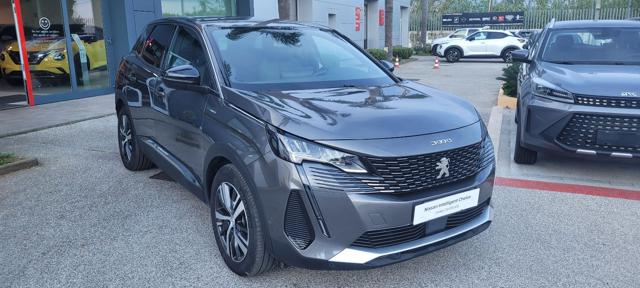 PEUGEOT 3008 Hybrid4 300 e-EAT8 Allure Pack 