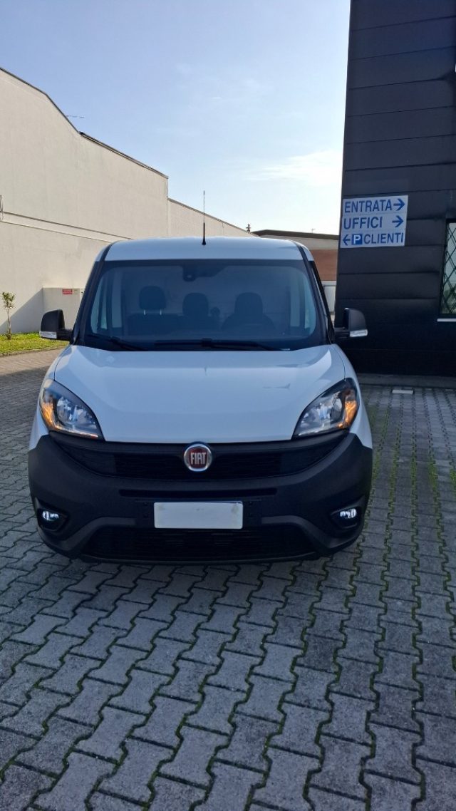 FIAT Doblo Bianco pastello