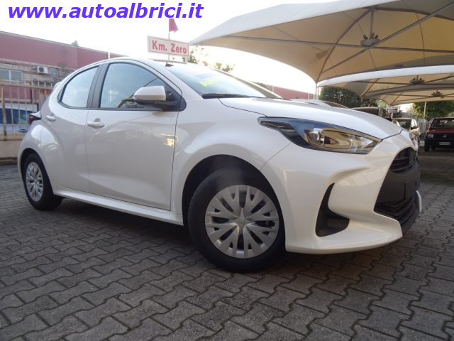 TOYOTA Yaris 1.5 HYBRID ACTIVE 