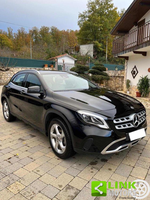 MERCEDES-BENZ GLA 200 d Automatic 4Matic Premium 