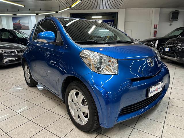 TOYOTA iQ Blu metallizzato