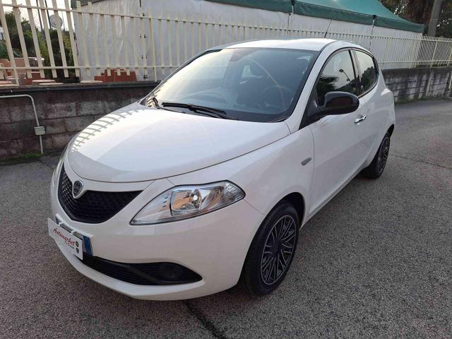 LANCIA Ypsilon 1.2 69 CV 5 porte GPL Ecochic Gold 