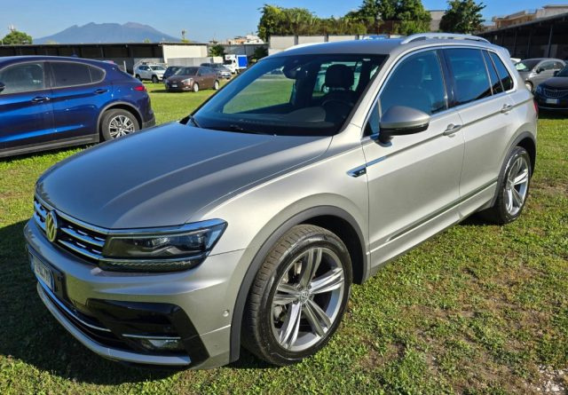 VOLKSWAGEN Tiguan 2.0 TDI SCR DSG Style BMT  R-LINE 