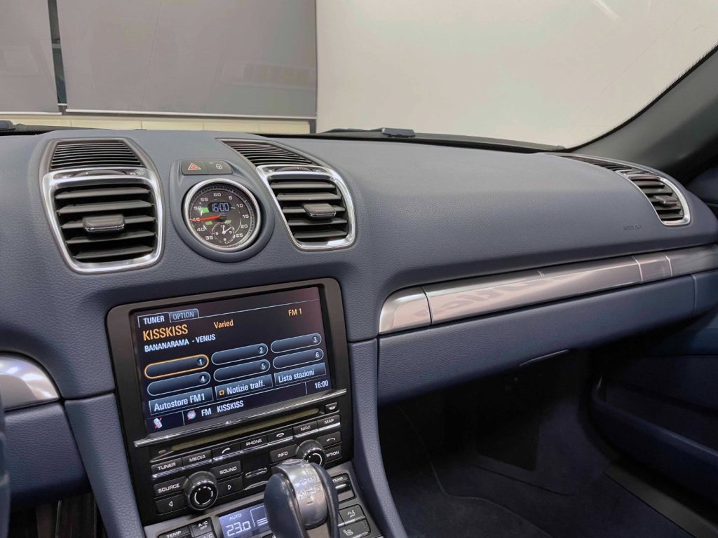 PORSCHE Boxster 2.7 PDK - 21