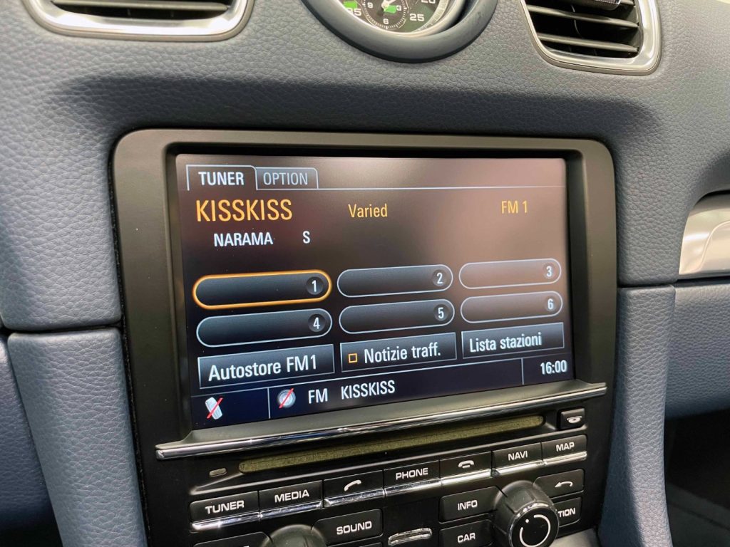 PORSCHE Boxster 2.7 PDK - 23