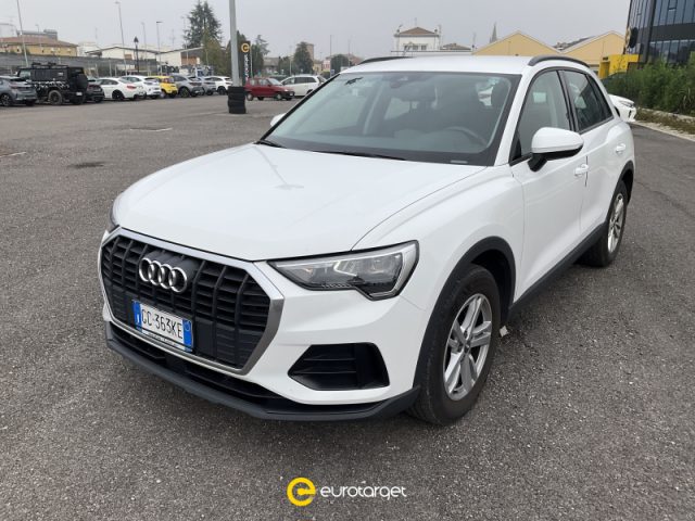 AUDI Q3 35 TFSI Business 