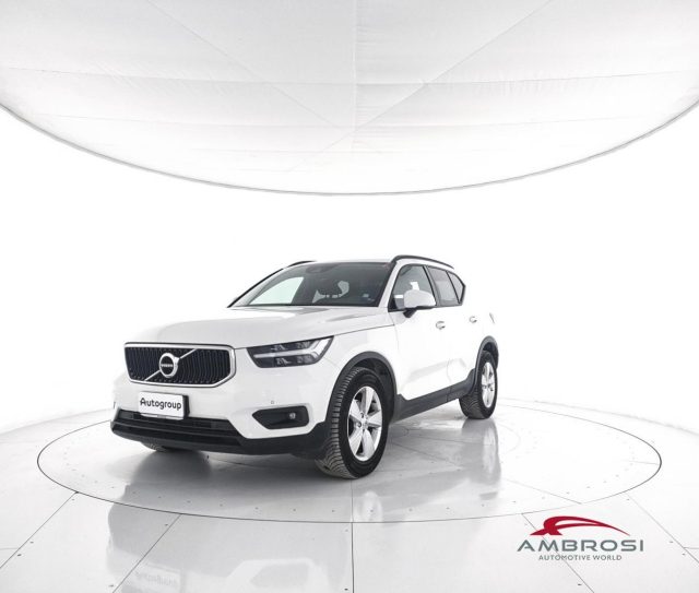 VOLVO XC40 D3 Momentum Pro 