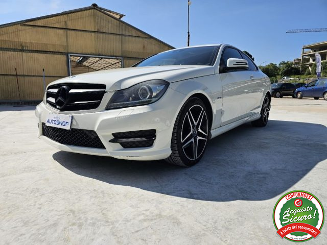 MERCEDES-BENZ C 220 CDI BlueEFFICIENCY Coupé Avantgarde 