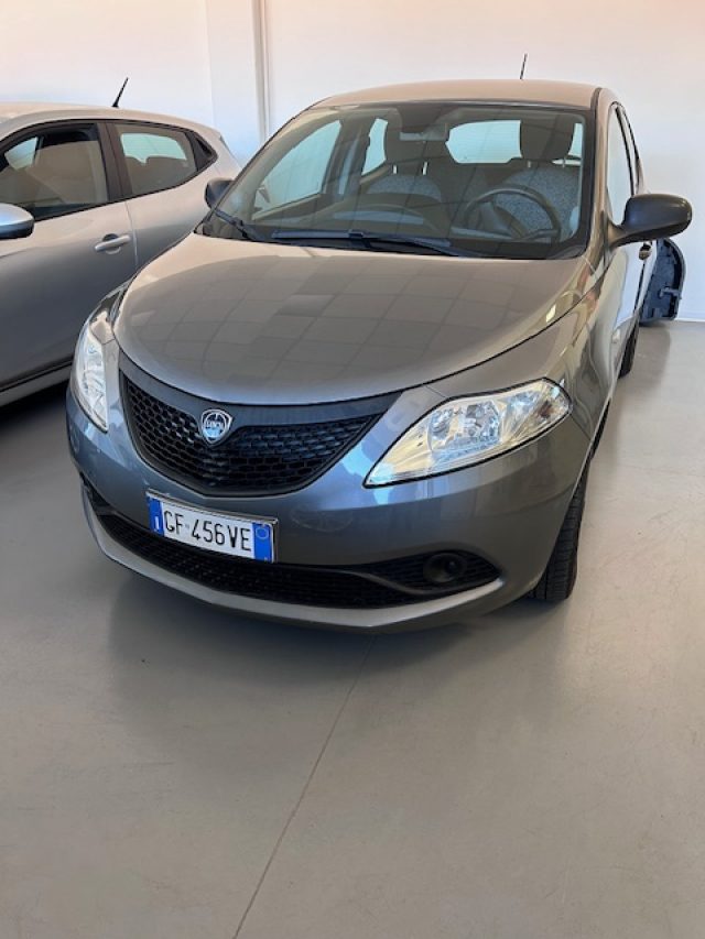 LANCIA Ypsilon 1.0 FireFly 5 porte S&S Hybrid Ecochic Gold 