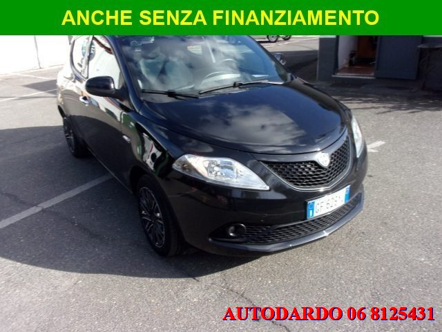 LANCIA Ypsilon Nero metallizzato