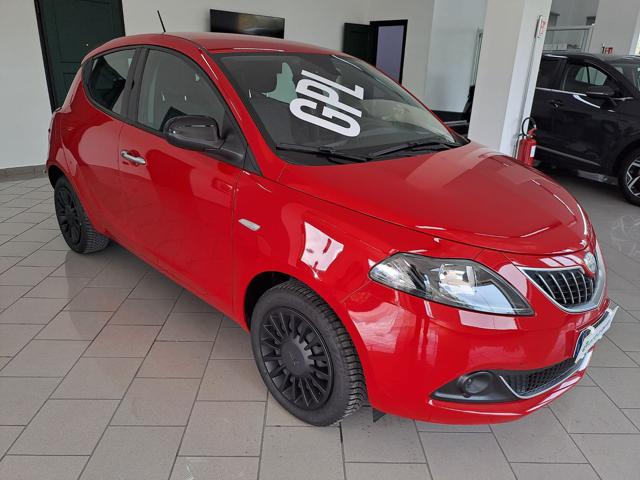 LANCIA Ypsilon 1.2 69 CV 5 porte GPL Silver 