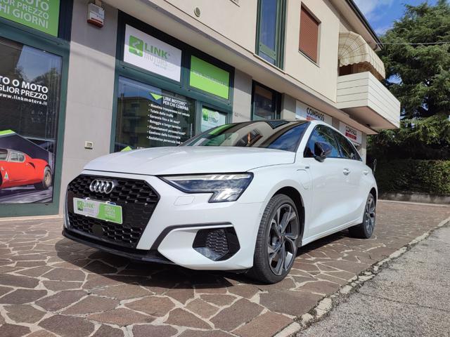 AUDI A3 s line Usato