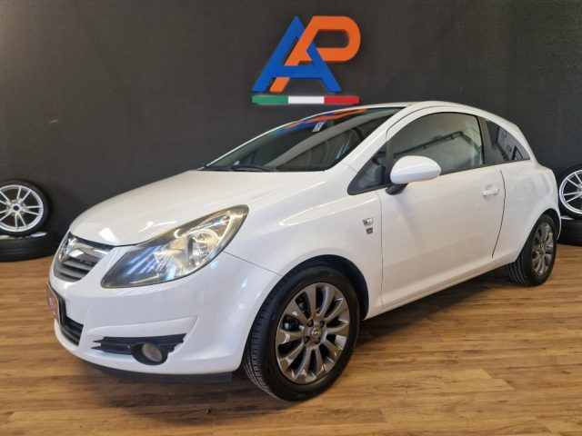 OPEL Corsa 1.2 3 porte Club 