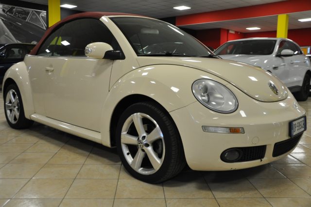 VOLKSWAGEN New Beetle 1.9 TDI 105CV Cabrio Lim. Red Edt. 