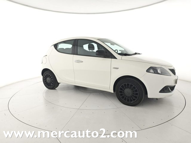 LANCIA Ypsilon Bianco pastello