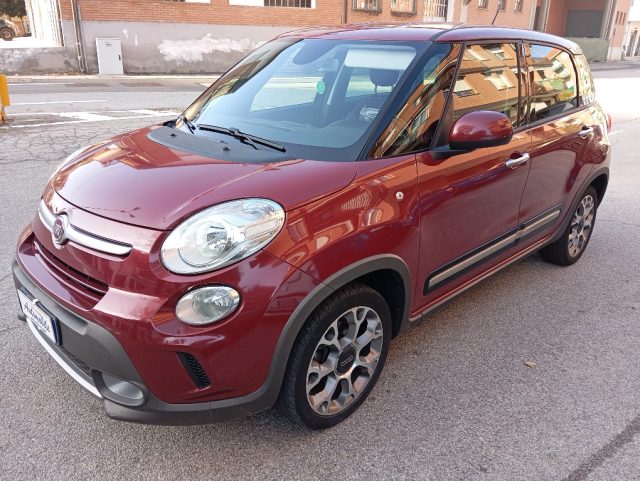 FIAT 500L Bordeaux metallizzato