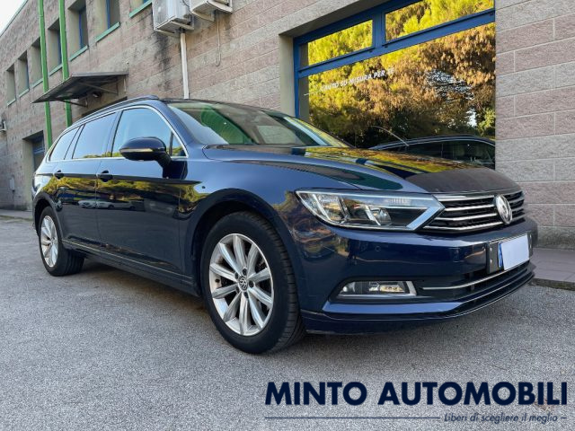 VOLKSWAGEN Passat 1.6 TDI 120CV DSG NAVIGATORE TETTO PANORAMICO 