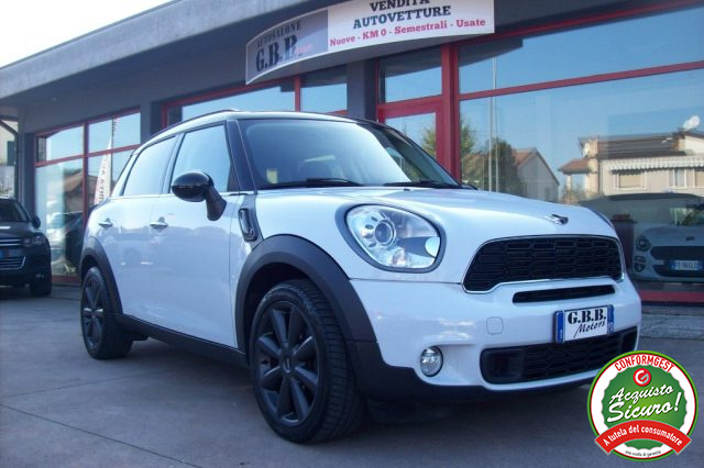 MINI Countryman Bianco tetto Nero pastello