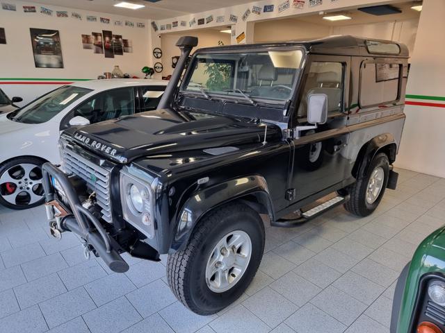 LAND ROVER Defender 90 2.4 TD4 Station Wagon S 