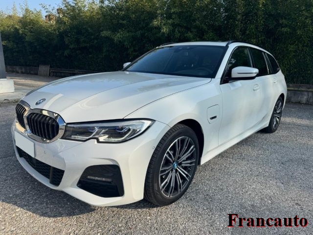 BMW 330 e xDrive Touring Msport 