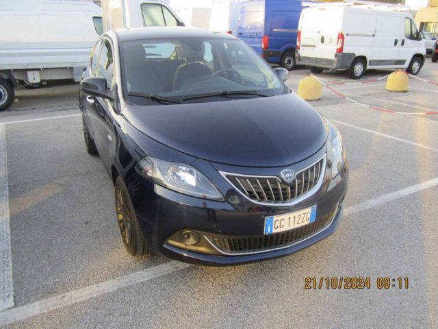 LANCIA Ypsilon 1.0 FireFly 5 porte S&S Hybrid Ecochic Silver 