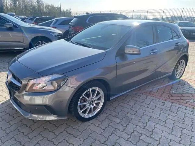 MERCEDES-BENZ A 180 d Sport automatica 