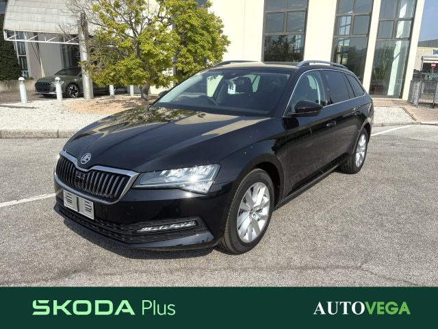 SKODA Superb Nero pastello