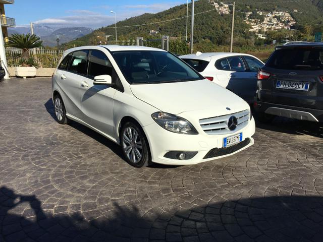 MERCEDES-BENZ B 200 Bianco pastello