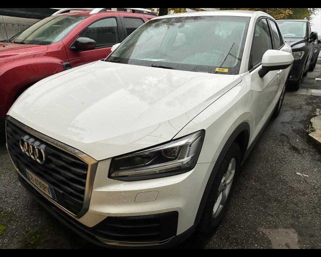 AUDI Q2 30 TFSI Business 