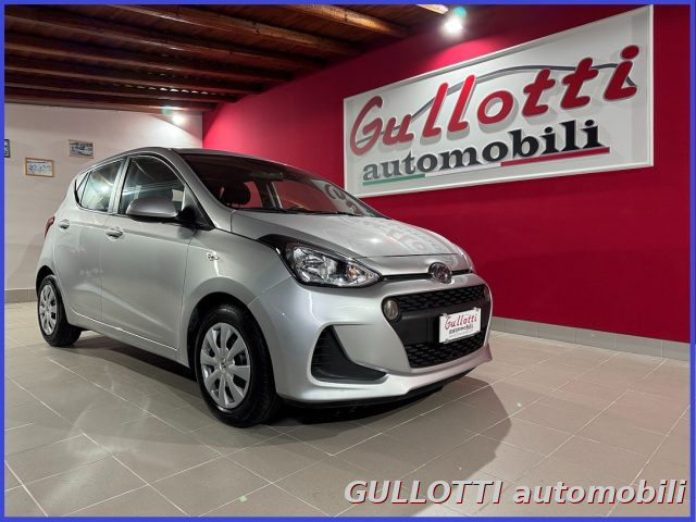 HYUNDAI i10 Argento metallizzato