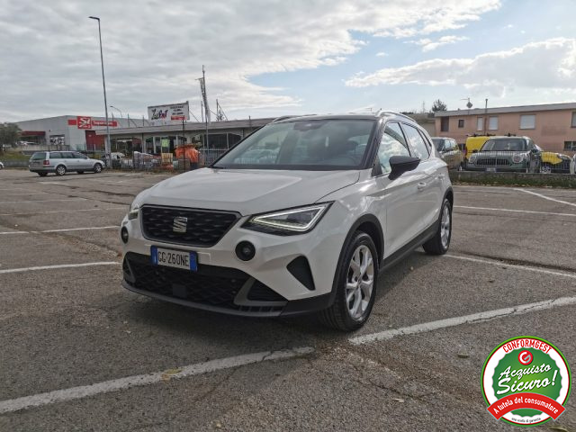 SEAT Arona Bianco pastello