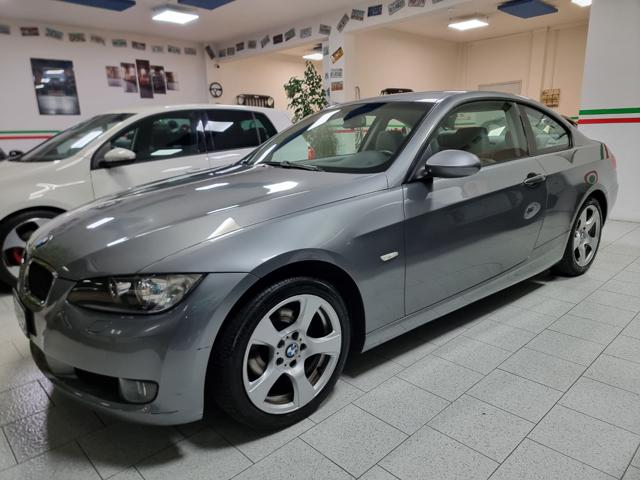 BMW 320 i cat Coupé Futura 