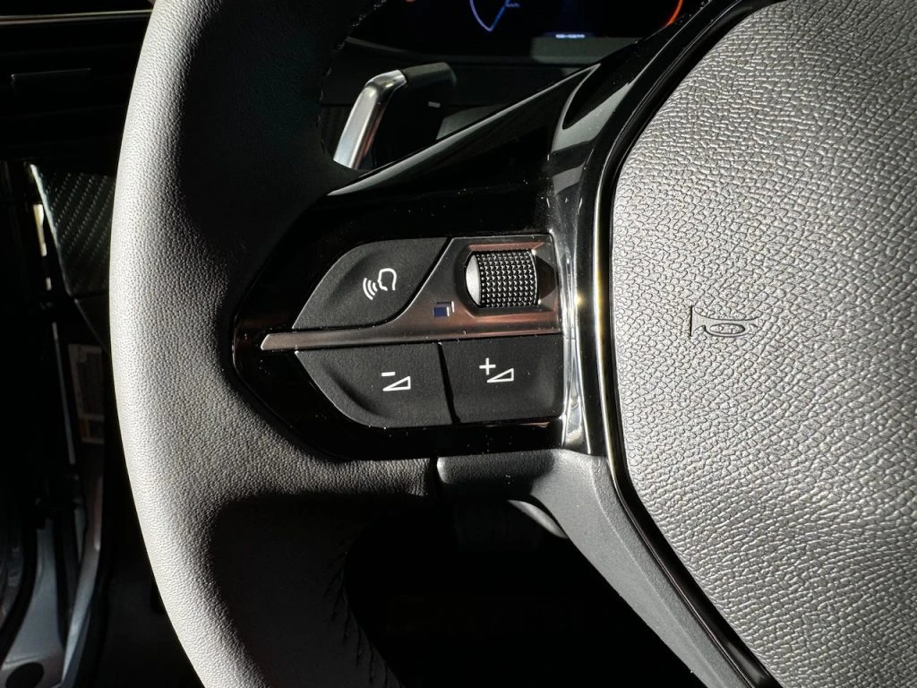 PEUGEOT 2008 NUOVO  Allure PureTech 130 EAT8 S&S - Grid Foto 27