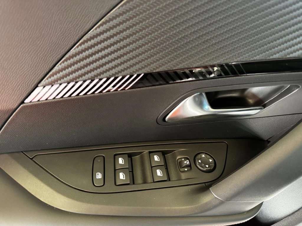PEUGEOT 2008 NUOVO  Allure PureTech 130 EAT8 S&S - Grid Foto 30