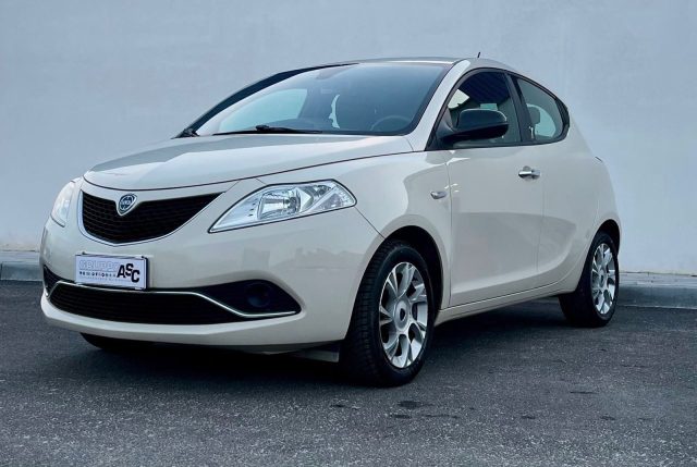 LANCIA Ypsilon 1.2 BENZ 69 CV 5 porte Gold ADATTA A NEOPATENTATI 