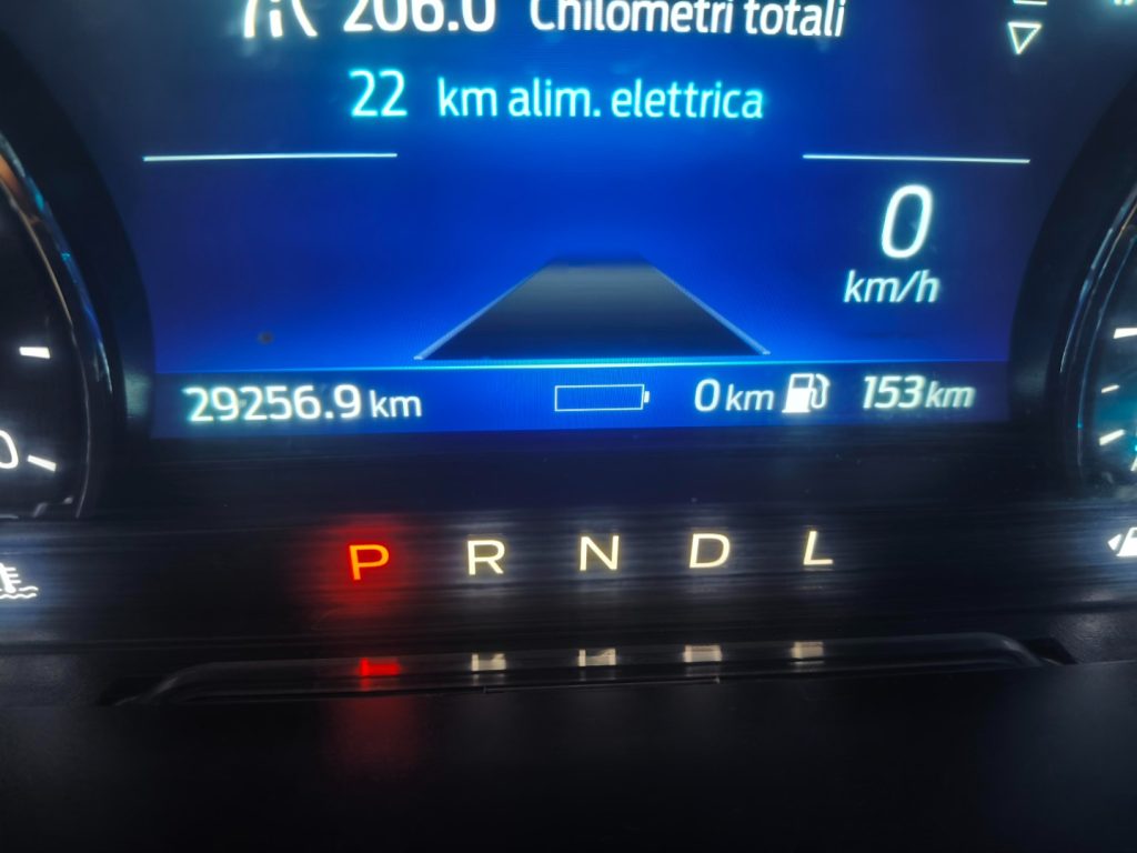 FORD Kuga 2.5 Plug In Hybrid Connect  2WD Automatic - 16