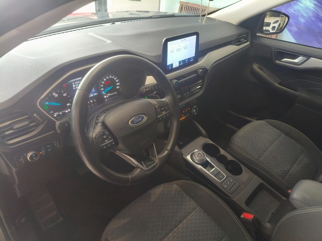 FORD Kuga 2.5 Plug In Hybrid Connect  2WD Automatic - 10