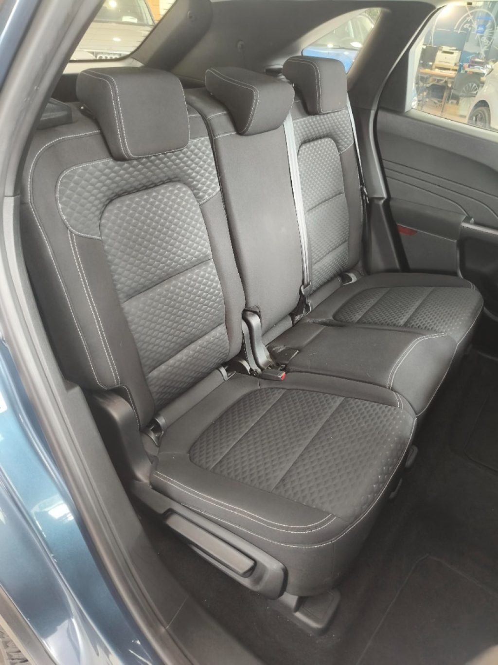 FORD Kuga 2.5 Plug In Hybrid Connect  2WD Automatic - 19