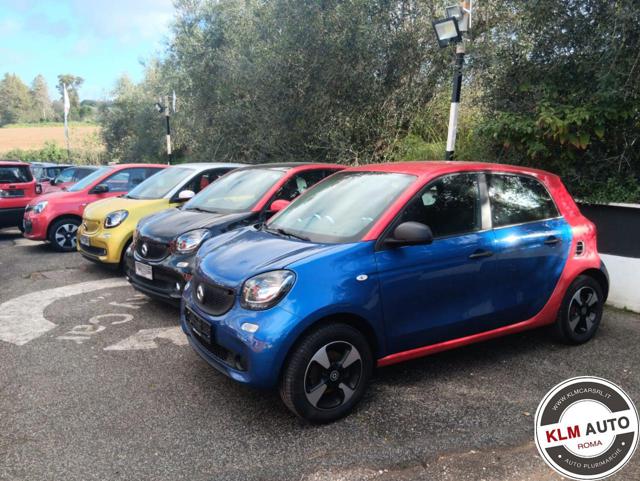 SMART ForFour Nero metallizzato